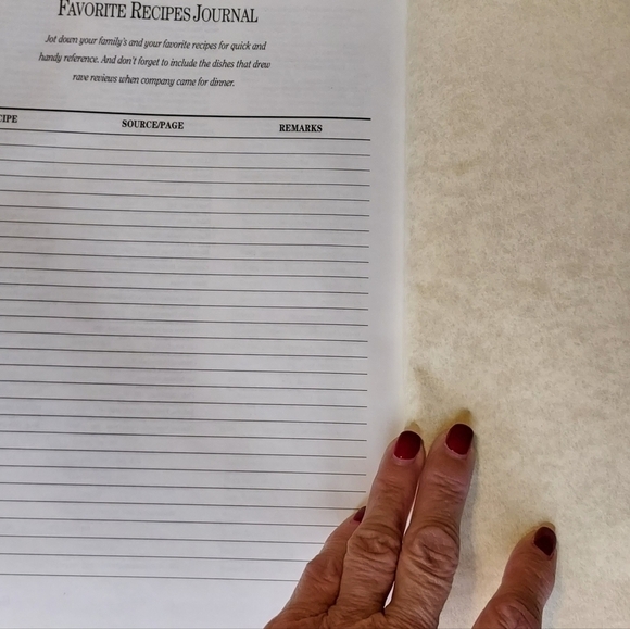 2 Southern living cookbooks 1999 Annual recipes and 1998 annual recipes - Picture 8 of 16